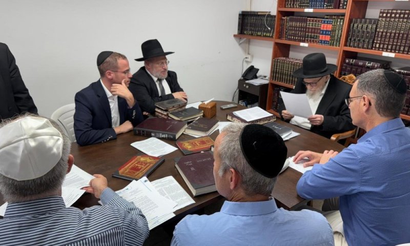 מרן הגרמ"ה הירש ליו"ר 'מזור' הרב שמעון רגובי: "החיסון לחצבת - פיקוח נפש"