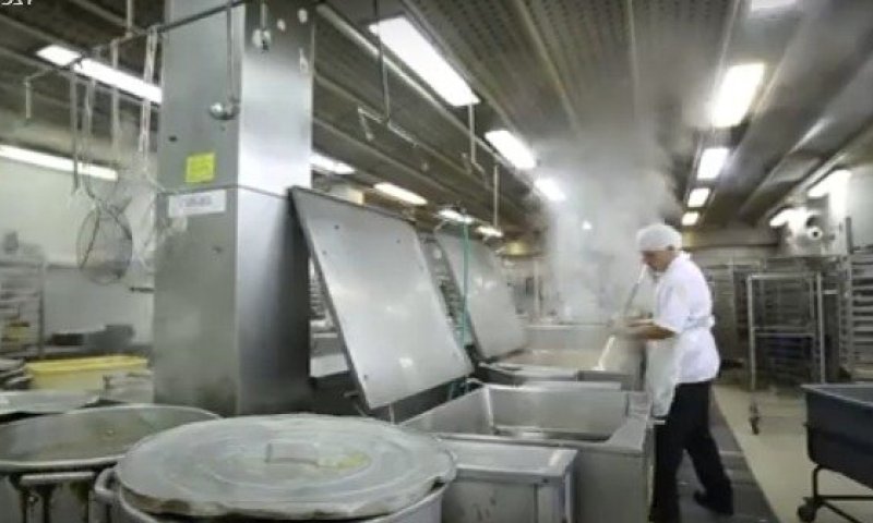 המספרים מאחורי הקלעים: 10 טון בשר, 15,000 חלות ועשרות אלפי משפחות