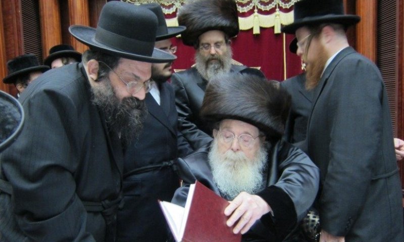 החסיד שהוציא לאור ספרים על מנהגי רוז'ין: רבי שמואל צלר ז"ל