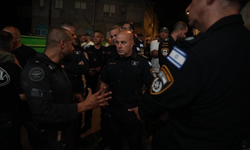 השוטרים ירו בו למוות: חשוד ירה לעבר בית, ניסה להימלט ונורה