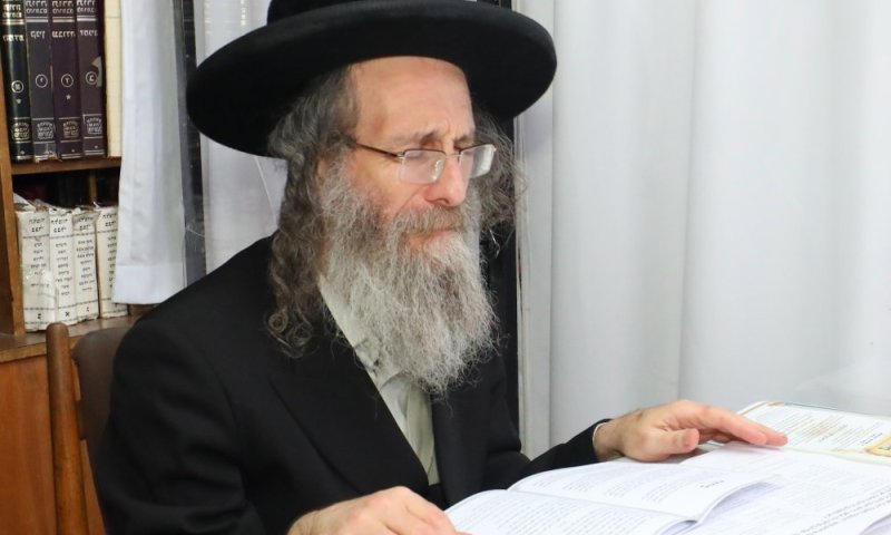 "מי שצריך זיווג, השם יעזור ויושיע בזיווג הגון בקרוב ממש"