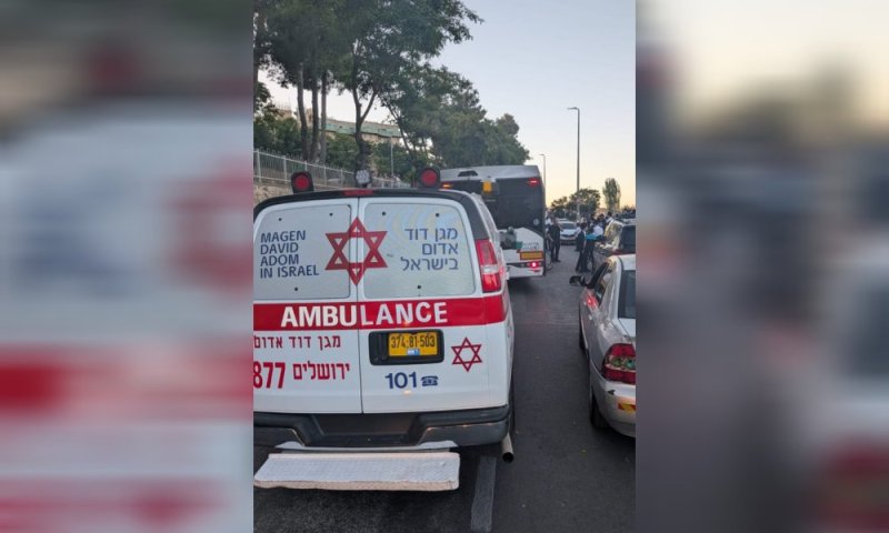 ילד בן 10 נפצע קשה מפגיעת אוטובוס בירושלים