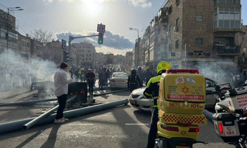 המאבק על הנתיחה: מפגין בן 15 נדרס, מצבו בינוני | תיעוד