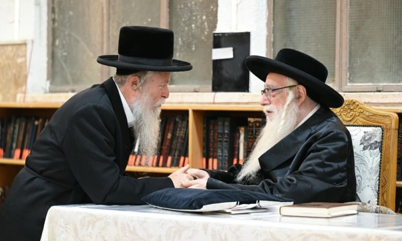 האדמו"ר מצאנז שיבח את מסירות הצוות של 'עלה' ובירכם לקראת השנה החדשה