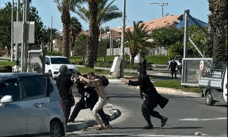 דמם הותר: חילונים תוקפים באלימות חרדים שהשתתפו בשיירה