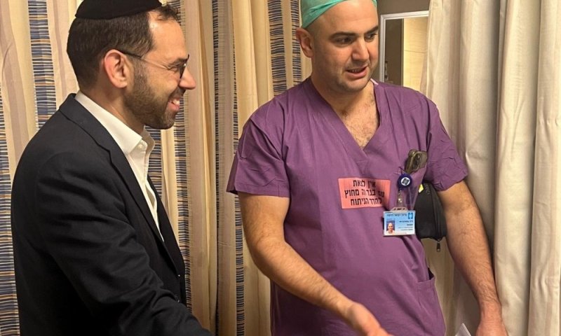 48 שעות לפני הניתוח הסבוך של בת הסמינר - הנוירוכירורוגים שגייסו בבהילות יועצי 'מזור' המליצו על ביטולו