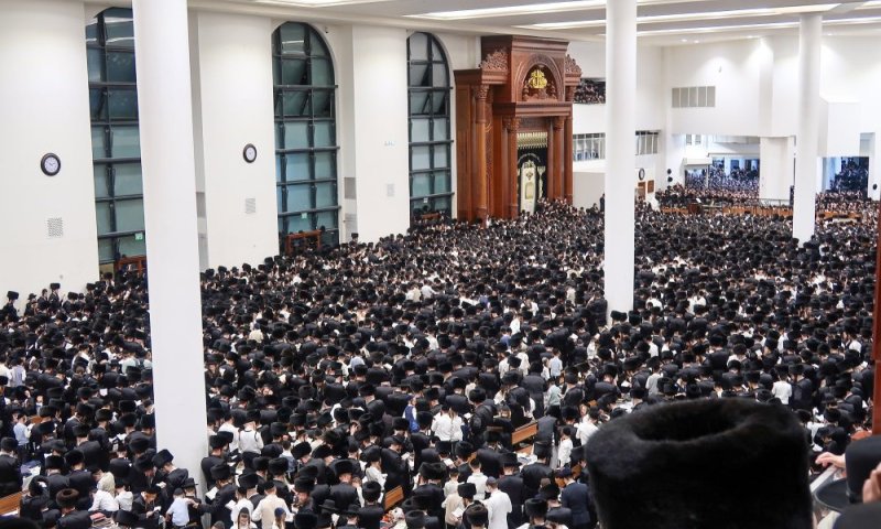 גורמים נזק ועגמת נפש: הרבנים נגד מסחר במקומות בחסידות גור