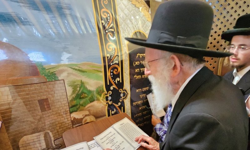 מתנה אישית מיוחדת! הגר"ש גלאי במסע תפילה בקבר רחל להצלחת הצאצאצים בשנת תשפ"ז במאד!!