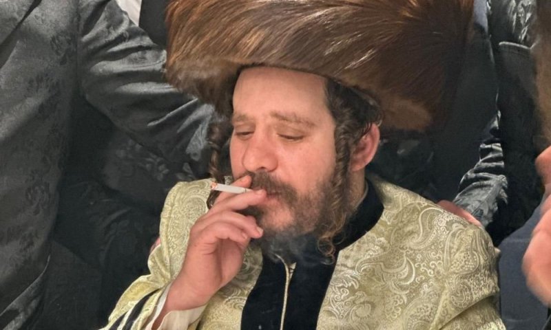 הפרומפט הראשון בהיסטוריה: - מה בין צינור השפע, ובינה מלאכותית