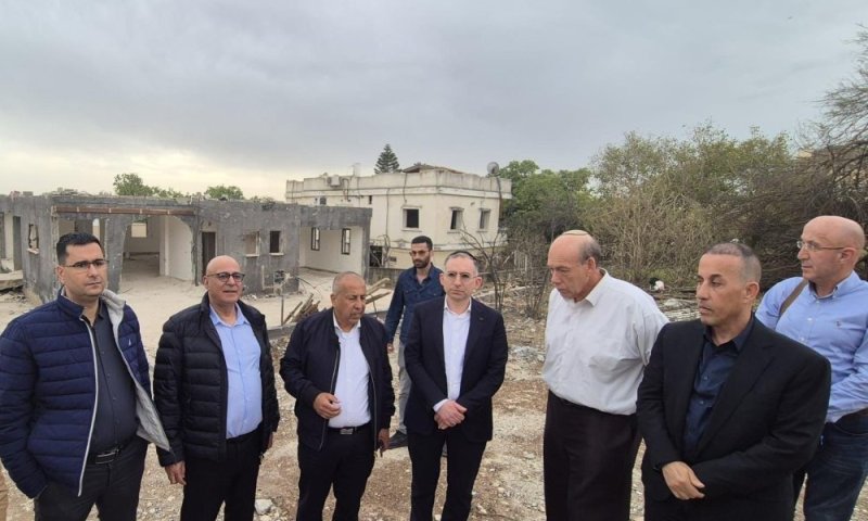 מנכ״ל משרד הפנים ויו״ר מפעל הפיס ביקרו בחצור הגלילית ובזרזיר בעקבות הפגיעות בשטחן