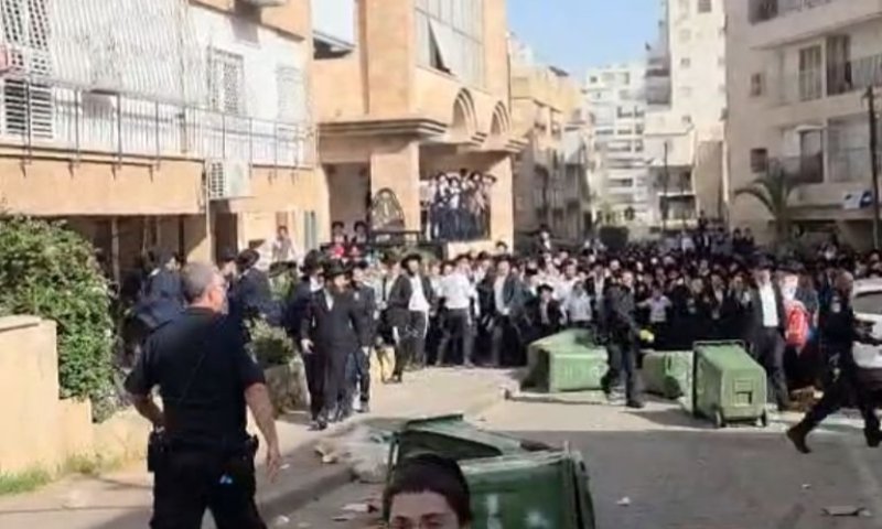 תיעוד חדש ודרמטי מרגעי חילוץ החיילות בבני ברק