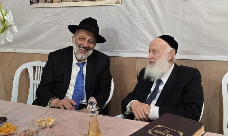 חבר המועצת הגר"ש בצלאל במכתב: "חייבים להסכים לחוק הגיוס"