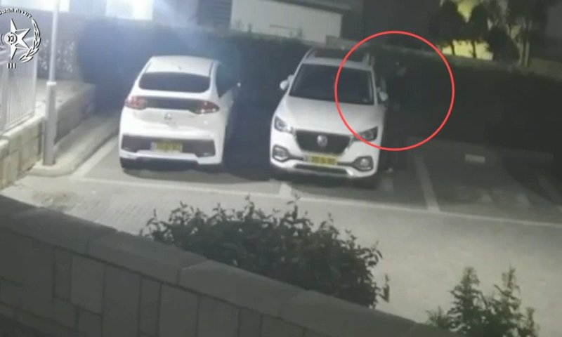 בדרכו לתפילת שחרית: לוחם מג"ב זיהה חשוד פורץ לרכב ועצר אותו לאחר מרדף ומאבק אלים
