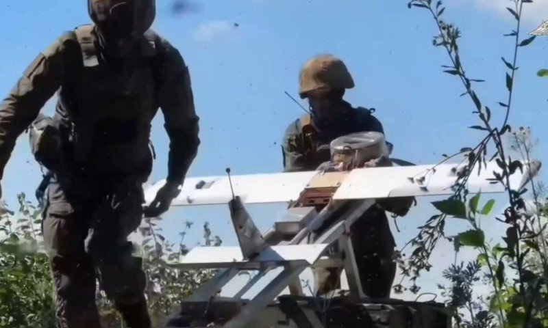 תיעוד מלב הלחימה: שיגורי כטב"מים ופגיעות מרגמה - צבא רוסיה תוקף באזור חרקוב