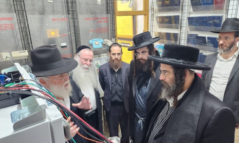 הגר"מ ברנסדרופר בביקור רב רושם בבית המכון המדעי-טכנולוגי להלכה