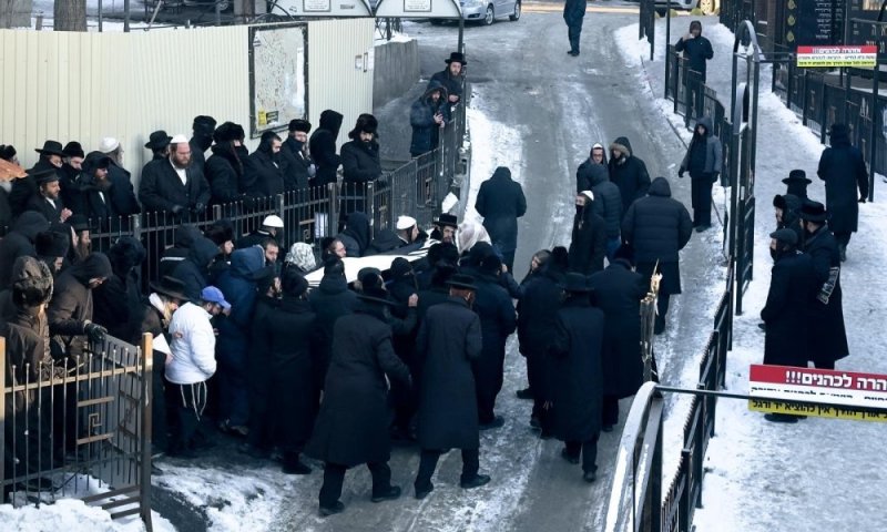 תיעוד מצמרר: הילדים נחתו בלי האבא &ndash; מתי יודיעו 'ארונו בא'?