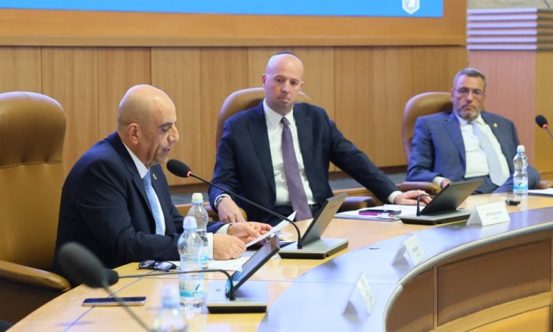 סגן ראש עיר חדש בירושלים: עופר איובי יחזיק בתיקי המינהלים הקהילתיים והבריאות