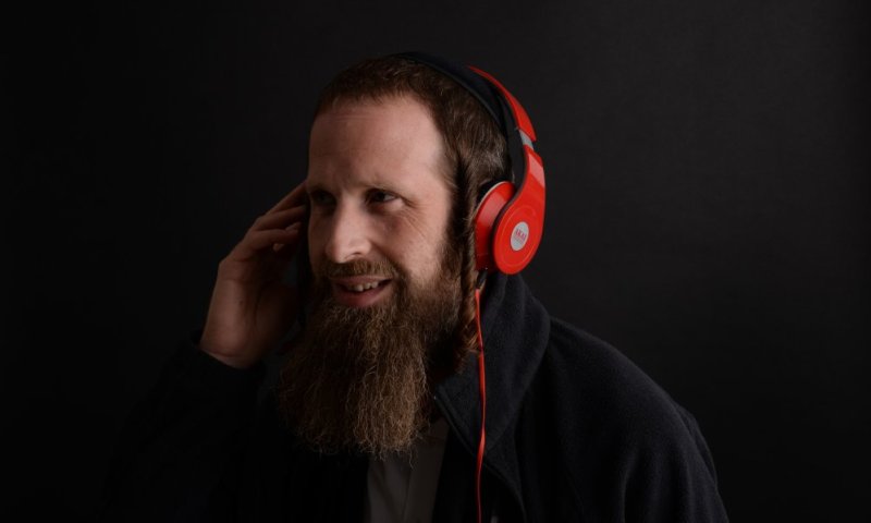 חיים גולד באלבום EP חדש ומסקרן:  'ניגון של שתיקה'