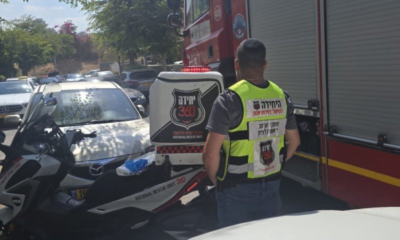 קשיש בן 89 נלכד למוות בעת שניסה להיכנס לביתו דרך חלון