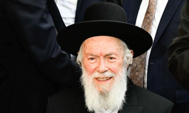 הגר"י זילברשטיין הפתיע: מי שיביא שידוך לבחורה המבוגרת יקבל 1000 שקל