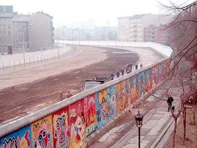 הממשלה לא תתכנס כאן. חומת ברלין. צילום: ויקפדיה