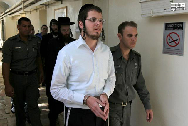 ישראל הירשמן מובא להארכת מעצרו. צילום: פלאש 90