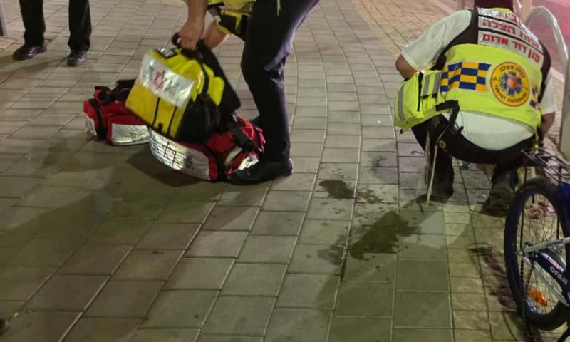 בשכונה החרדית: ילד התנגש בגדר במהלך רכיבה על אופניים