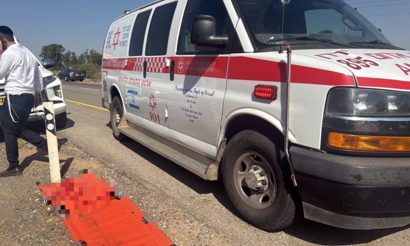 הרוג בתאונה בין מיניבוס לרכב פרטי: 9 פצועים פונו