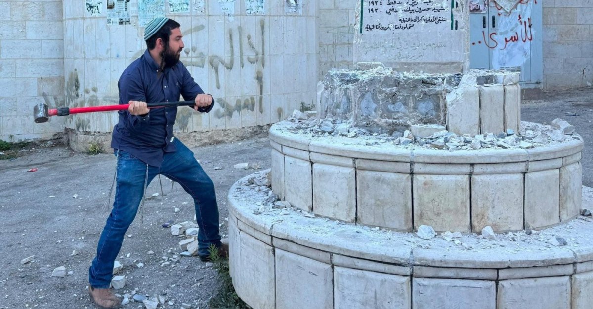 הסתבכו? המשטרה בוחנת פתיחת חקירה נגד ח”כ צבי סוכות ודוברו – בחדרי חרדים