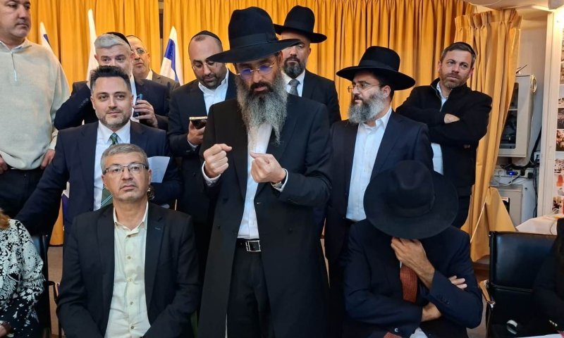 יש רב לרמלה: הגאון רבי יצחק אבוחצירא נבחר ברוב של 31 קולות