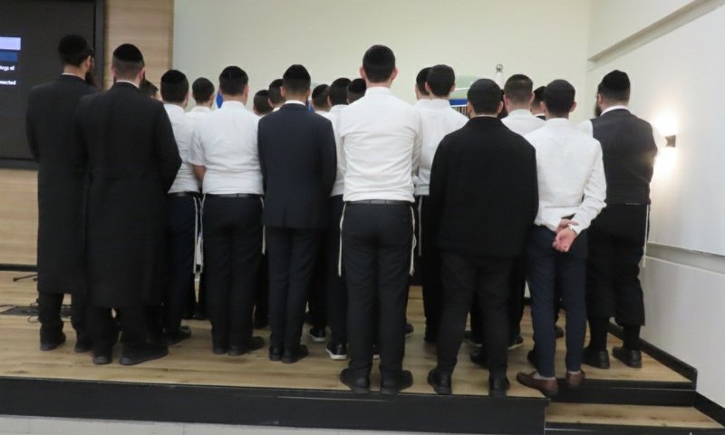 היועמ"שית לבג"ץ: להוציא צו ביניים לעצירת שירות לאומי לחרדים