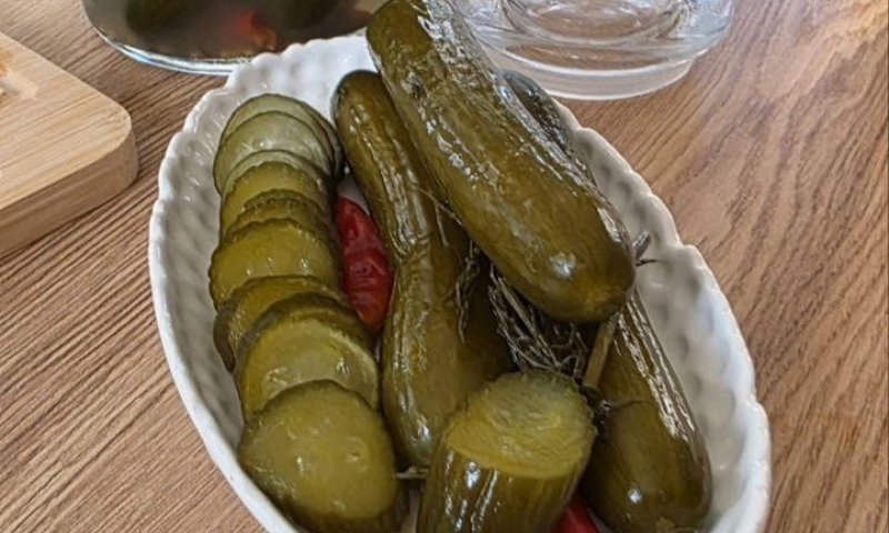 מתכון למלפפון חמוץ במלח בהכנה ביתית 