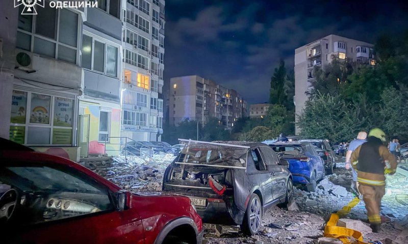 זלנסקי מזהיר: המרחב האווירי של רוסיה אינו בטוח עוד לטיסות אזרחיות