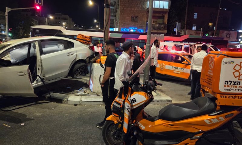 במהלך הלילה: תאונות בשכונות החרדיות, מספר פצועים