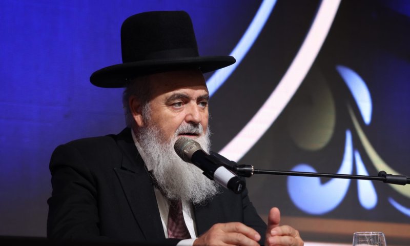 שאלות הלכתיות מעניינות: שו"ת מהגאון רבי אהרן בוטבול