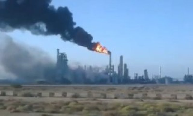 עליית מחירים באופק: סעודיה מבטלת משלוחי נפט בעקבות תקיפות החות'ים