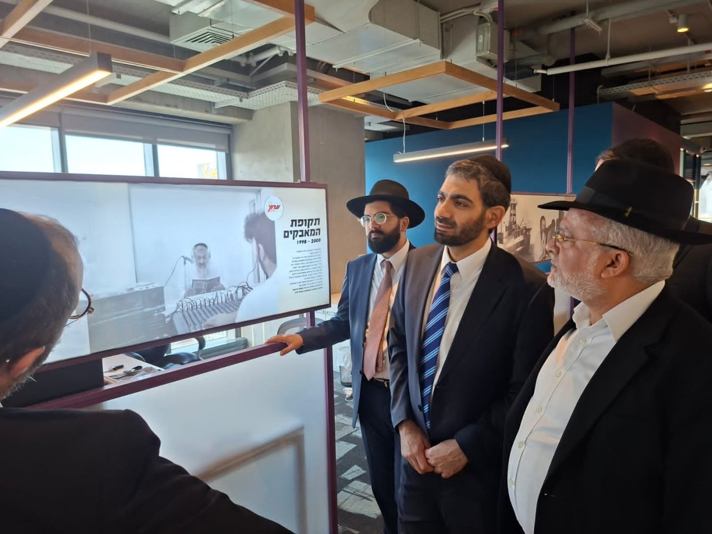 באדיבות המצלם