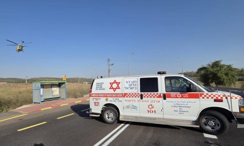 במהלך הלילה: אב חרדי ושני ילדיו נפצעו בתאונת דרכים