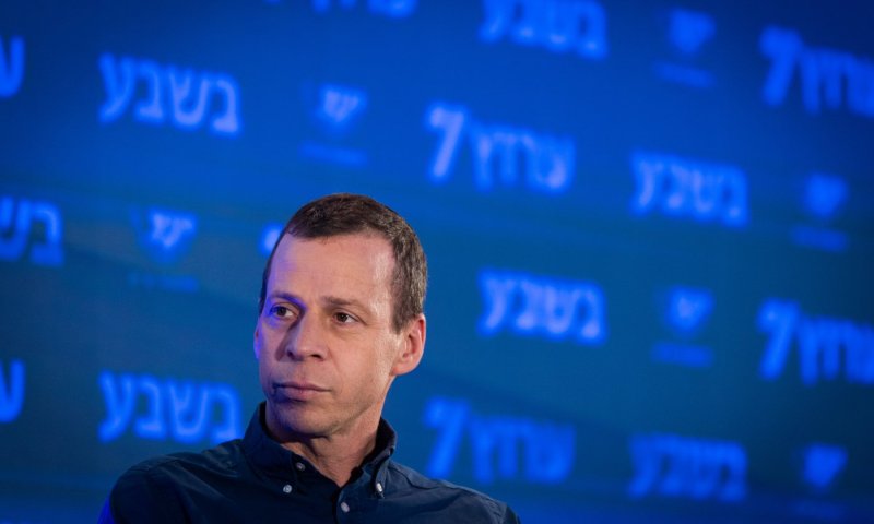 הבעלים החדש של רשת 13 מנסה לגייס את עמית סגל
