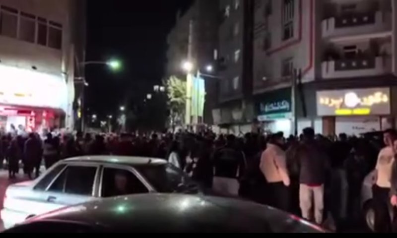 האיראנים ממשיכים לחגוג ויוצאים בהמוניהם לרחובות | תיעודים