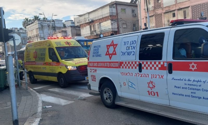 שריפה בפתח תקווה: נקבע מותו של ילד, דיירי הבניין יצאו מהחלונות