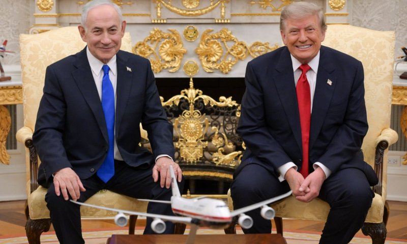 נתניהו וטראמפ נפגשו בבית הלבן: "הייתה חיובית ופרודוקטיבית"
