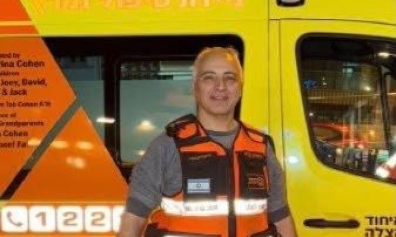 "שמעתי צעקות ורצתי לפצוע": הפרמדיק שנקלע במקרה לפיגוע בכביש 443