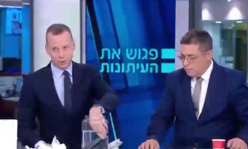 באולפן החליטו לבדוק והשליכו למים אייפון זהה לזה של הפצ"רית &ndash; זה מה שקרה לו לאחר 30 שעות