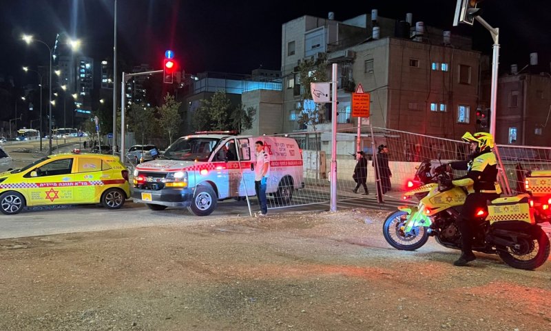 בשכונה החרדית: נער פונה במצב קשה לאחר שנפגע מרוכב אופניים