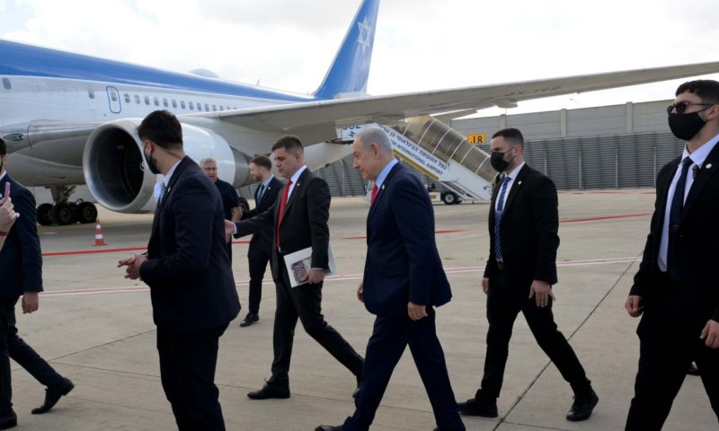 עיתונאי הורד מטיסת נתניהו לוושינגטון: "בודקים את הקשרים שלי"