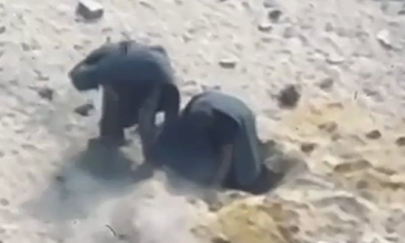 תיעוד: מחבלים מטמינים מטענים בקרקע - ומחוסלים מהאוויר