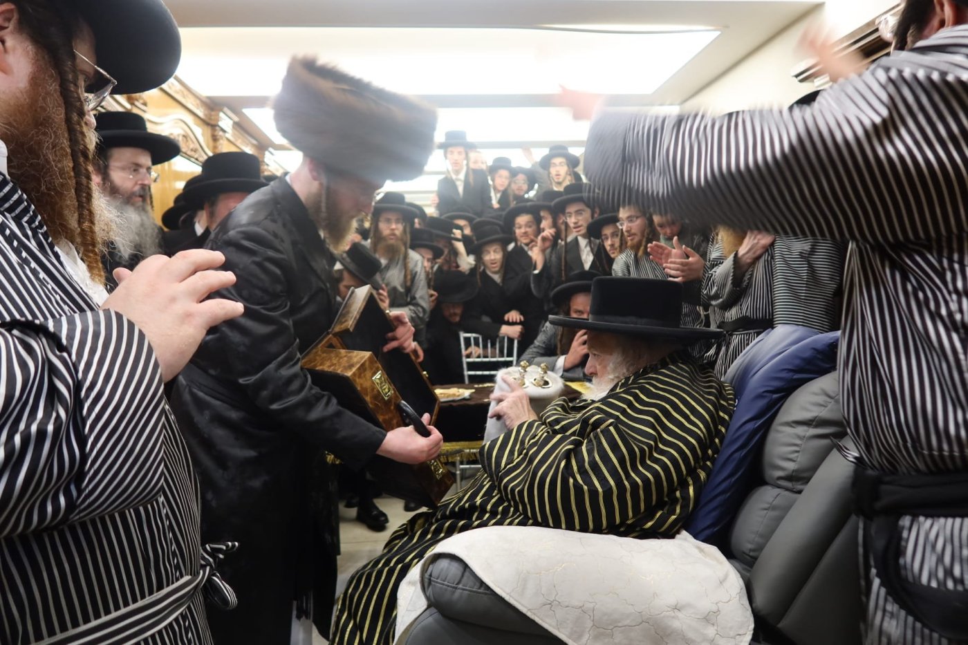 באדיבות המצלם
