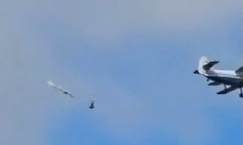 אסון במהלך החגיגות ברוסיה: צנחן נהרג לאחר שהמצנח לא נפתח