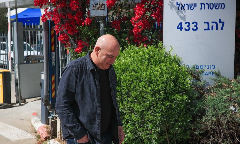 ירון אברהם במתקפה חסרת תקדים על ניר דבורי: "בושה, תהום עכורה"